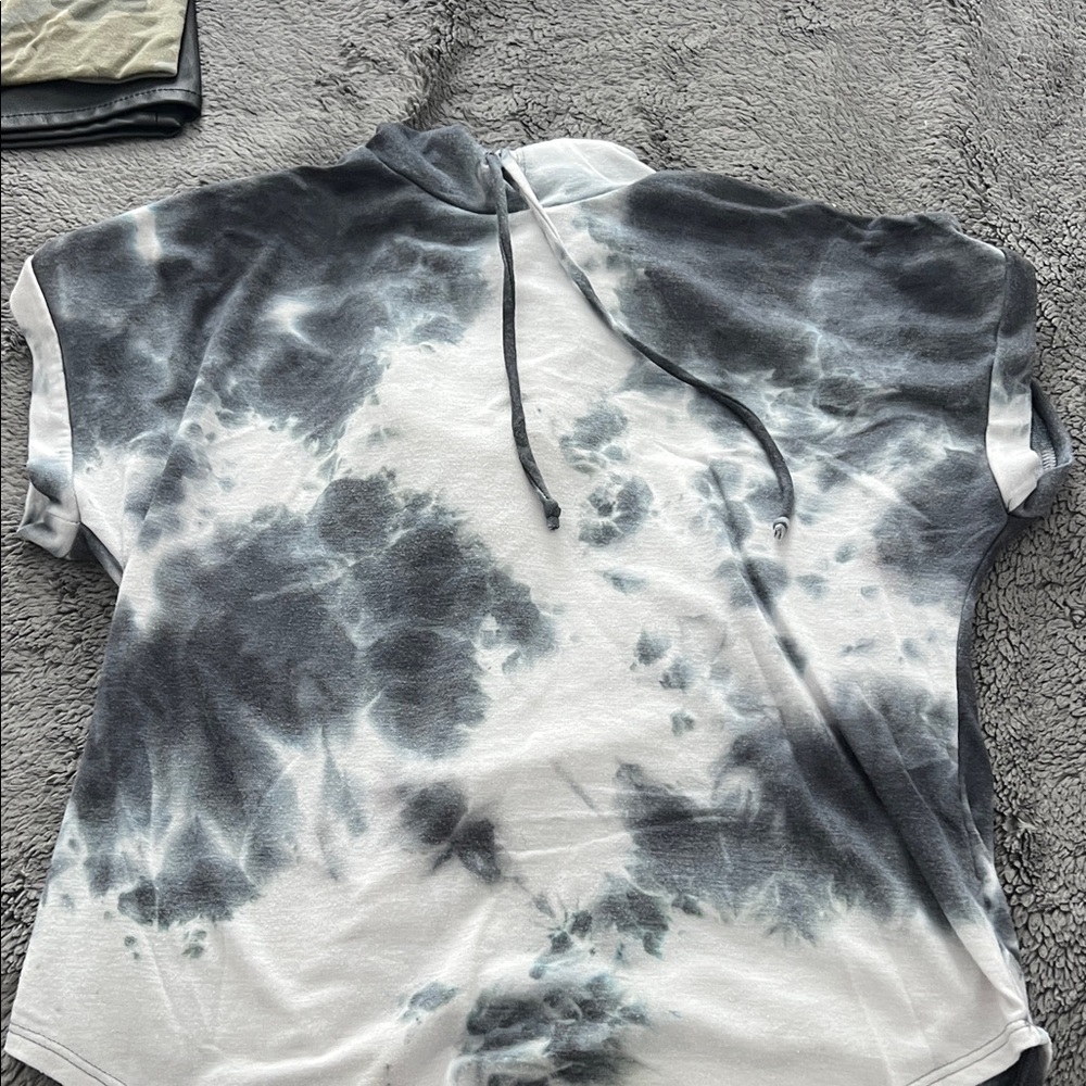 Tie-Dye Women's Top - Black and White